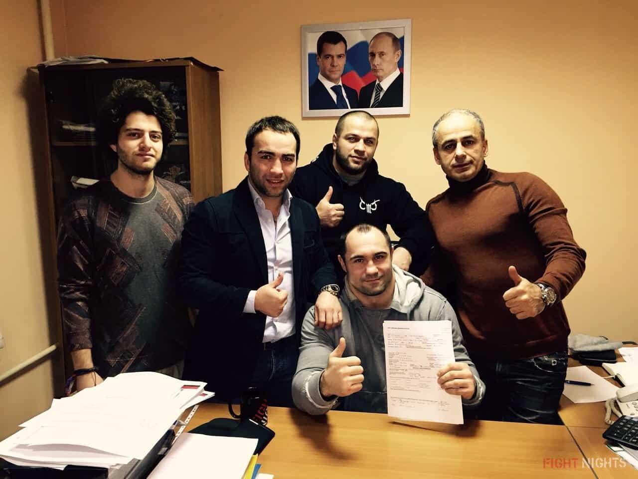 Константин Ерохин подписал контракт с UFC