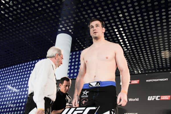 Стал известен первый соперник Константина Ерохина в UFC